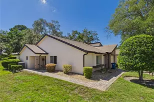 7511 Heather Walk Dr, Weeki Wachee, FL 34613 - Photo 3