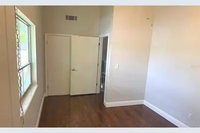 4221 La Sorrento Court, Tampa, FL 33611 - Photo 11