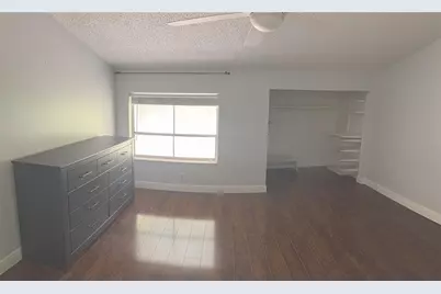 4221 La Sorrento Court, Tampa, FL 33611 - Photo 7