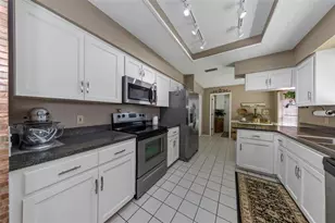 10665 Fallen Leaf Ln, Port Richey, FL 34668 - Photo 19