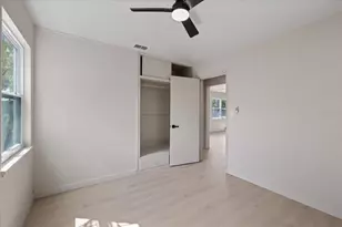 8211 Diagonal Rd N, Saint Petersburg, FL 33702 - Photo 25