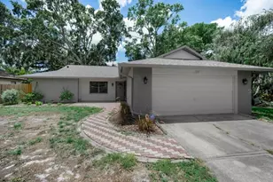 2761 Oak Bend Ct, New Port Richey, FL 34655 - Photo 3