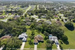 192 Preston Hollow Dr, Spring Hill, FL 34609 - Photo 9