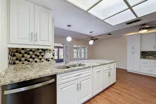 3068 E Dorchester Dr, Palm Harbor, FL 34684 - Photo 13