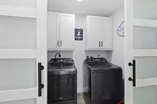 5728 Seabreeze Dr, Port Richey, FL 34668 - Photo 29