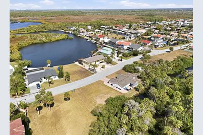 5728 Seabreeze Drive, Port Richey, FL 34668 - Photo 11