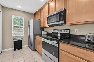9548 Charlesberg Dr, Tampa, FL 33635 - Photo 9
