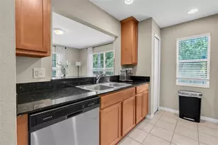 9548 Charlesberg Dr, Tampa, FL 33635 - Photo 7