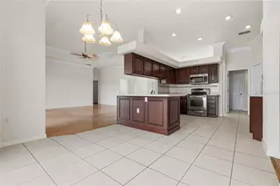 7154 Melogold Cir, Land O Lakes, FL 34637 - Photo 13