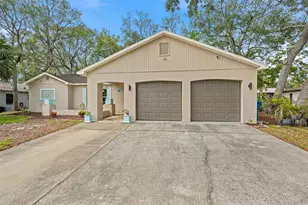 7407 Philatelic Dr, Spring Hill, FL 34606 - Photo 3