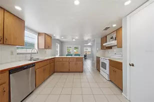5315 9th Ave Dr W, Bradenton, FL 34209 - Photo 11