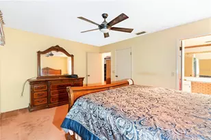 9415 Lake Chrise Ln, Port Richey, FL 34668 - Photo 13