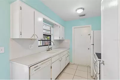 8900 59th Way, Pinellas Park, FL 33782 - Photo 13