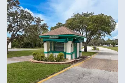 7686 St Andrews Boulevard, Weeki Wachee, FL 34613 - Photo 3