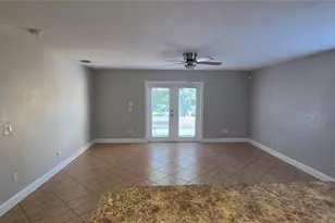 6807 E North Bay St, Tampa, FL 33610 - Photo 3