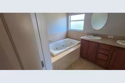 6807 E North Bay Street, Tampa, FL 33610 - Photo 19