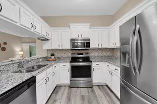 7715 Dawson Crk Ln, New Port Richey, FL 34654 - Photo 9