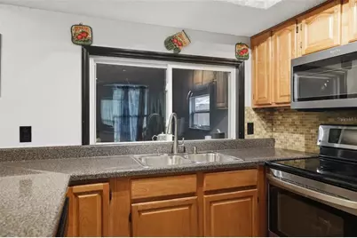 12227 Glen Haven Street, Spring Hill, FL 34609 - Photo 9