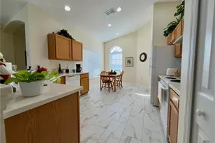259 Center Oak Cir, Spring Hill, FL 34609 - Photo 7