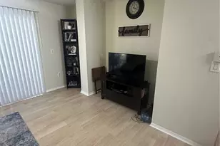 10024 Strafford Oak Ct, Tampa, FL 33624 - Photo 13
