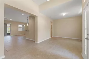13589 Hunters Point St, Spring Hill, FL 34609 - Photo 9