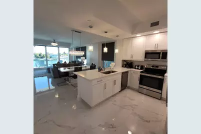 415 Island Way #208, Clearwater Beach, FL 33767 - Photo 7