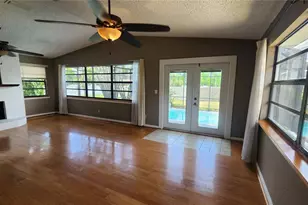 155 69th Ave N, Saint Petersburg, FL 33702 - Photo 13