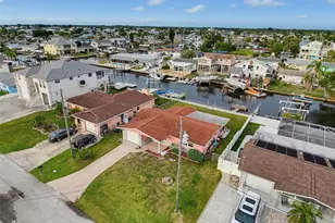 13530 Maria Dr, Hudson, FL 34667 - Photo 7