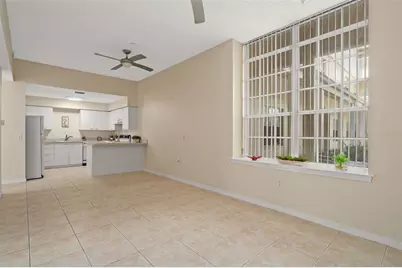 701 Mirror Lake Drive N #102, Saint Petersburg, FL 33701 - Photo 11