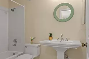 701 Mirror Lake Dr N, Saint Petersburg, FL 33701 - Photo 29