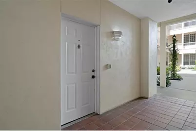701 Mirror Lake Drive N #102, Saint Petersburg, FL 33701 - Photo 5