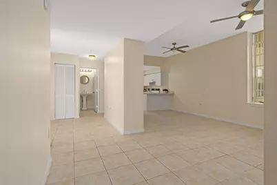 701 Mirror Lake Drive N #102, Saint Petersburg, FL 33701 - Photo 13
