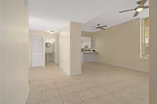 701 Mirror Lake Dr N, Saint Petersburg, FL 33701 - Photo 13