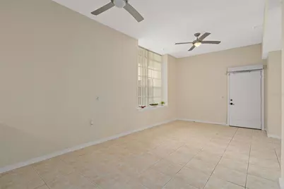 701 Mirror Lake Drive N #102, Saint Petersburg, FL 33701 - Photo 9