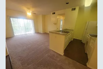 10020 Strafford Oak Court #923, Tampa, FL 33624 - Photo 5