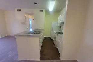 10020 Strafford Oak Ct, Tampa, FL 33624 - Photo 11