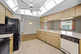 7952 Foxwood Dr, New Port Richey, FL 34653 - Photo 31