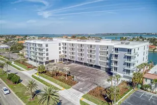 415 Island Way, Clearwater Beach, FL 33767 - Photo 1