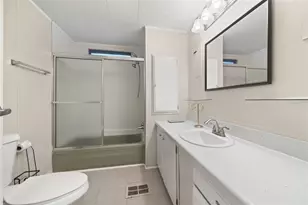 15601 Lakeshore Villa Loop, Tampa, FL 33613 - Photo 19