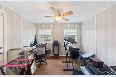 15601 Lakeshore Villa Loop, Tampa, FL 33613 - Photo 17
