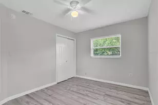 1808 S Club Ct, Tampa, FL 33612 - Photo 15