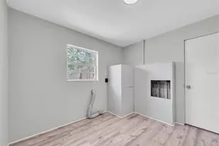 1808 S Club Ct, Tampa, FL 33612 - Photo 27