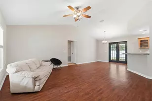 201 SW Thistlewood Ln, Fort White, FL 32038 - Photo 7