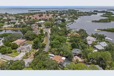 1410 Riverside Drive, Tarpon Springs, FL 34689 - Photo 77