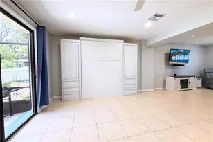 1410 Riverside Dr, Tarpon Springs, FL 34689 - Photo 11