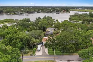 1410 Riverside Dr, Tarpon Springs, FL 34689 - Photo 75