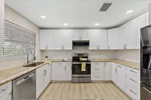 1410 Riverside Dr, Tarpon Springs, FL 34689 - Photo 21