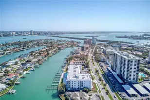 415 Island Way, Clearwater Beach, FL 33767 - Photo 11