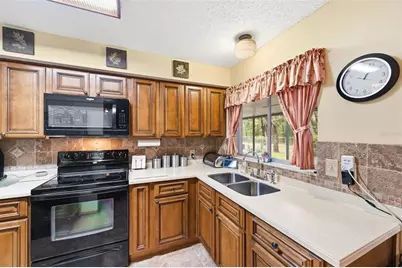 15041 Camrose Avenue, Spring Hill, FL 34610 - Photo 23