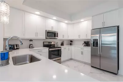 415 Island Way #207, Clearwater Beach, FL 33767 - Photo 7
